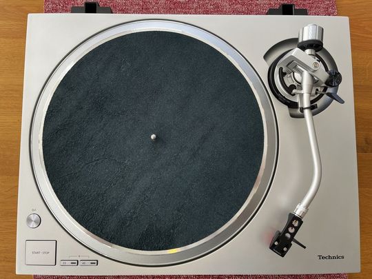 Technics ターンテーブル & フォノイコライザー テクニクスから、入門層向けターンテーブル「SL-1500C」が発売